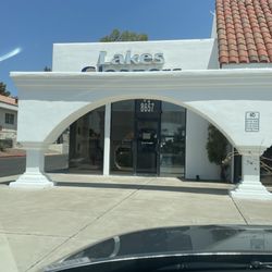Lakes Cleaners and Dry Cleaning - This is the best Dry Cleaners in town!!
