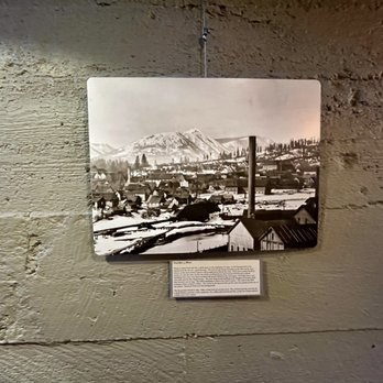 Basecamp Books & Bites - Roslyn history - Bookstores Near Me - Roslyn, Washington Basecamp Books & Bites - Roslyn history - Bookstores Near Me - Roslyn, Washington