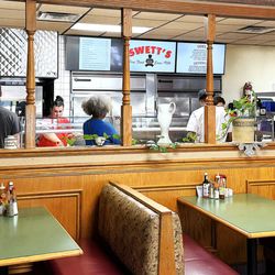 Swett's Restaurant - Counter view from line