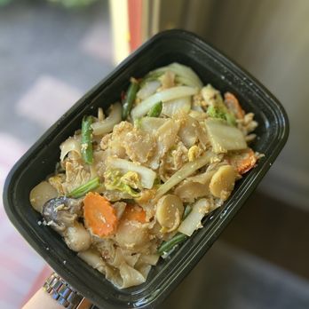 Thai Nine Restaurant - 30. Pad Kee Mao - Thai Near Me - Carmel, Indiana