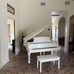 Grand piano safely moved to our new home Grand piano safely moved to our new home