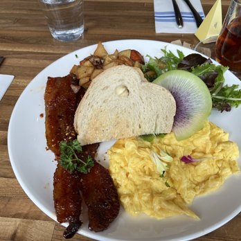 Lapisara Eatery - Breakfast & Brunch Near Me - San Francisco, California Lapisara Eatery - Breakfast & Brunch Near Me - San Francisco, California
