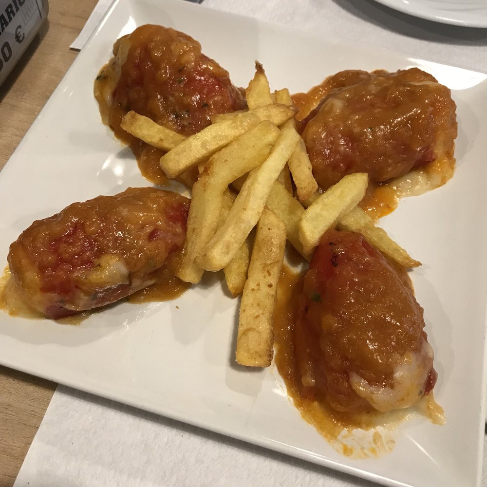 La Manuela - Piquillo peppers stuffed with cod and mashed potatoes (overwhelmingly potatoes) - Tapas Bars Near Me - Córdoba, Colorado La Manuela - Piquillo peppers stuffed with cod and mashed potatoes (overwhelmingly potatoes) - Tapas Bars Near Me - Córdoba, Colorado