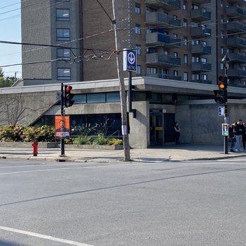 Métro Charlevoix - Outside view - Metro Stations Near Me - Montreal, Quebec Métro Charlevoix - Outside view - Metro Stations Near Me - Montreal, Quebec
