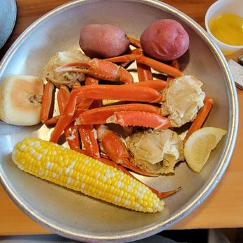 The Claw House - All you can eat crab legs, corn, potatoes, and roll. - Seafood Near Me - Murrells Inlet, South Carolina
