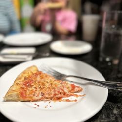 Antonio's - Cheese pizza