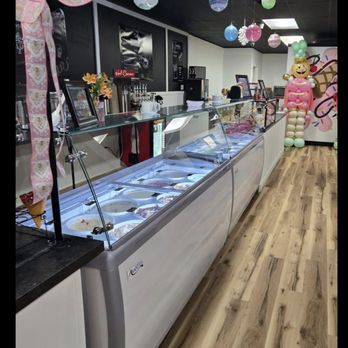 What's The Scoop on Main - Ice Cream & Frozen Yogurt Near Me - Cortland, Ohio What's The Scoop on Main - Ice Cream & Frozen Yogurt Near Me - Cortland, Ohio