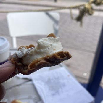 Ugo - Cannoli - Gelato Near Me - Santa Monica, California Ugo - Cannoli - Gelato Near Me - Santa Monica, California