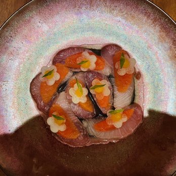 Senia - Cocktail Bars Near Me - Honolulu, Hawaii