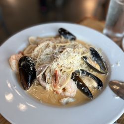 Famiglia Italian Restaurant - Spaghetti Frutti de Mare