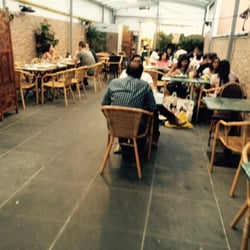 Savan's Aahaar - Overdekt terras. Met terraswarmers voor iets koudere dagen.