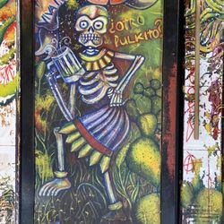 Pulquería Duelistas - Cool art!