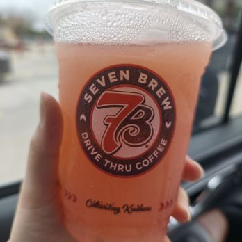 7 Brew Coffee - Pink paradise lemonade - Coffee & Tea Near Me - Missouri City, Texas