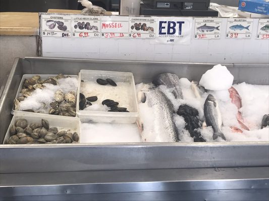 Pete's Fish Market by null