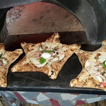 Pizza&Passione - 3 stelle cadute dal celo e arrivate in pizzeria. ogni punta un gusto diverso e che alla fine scoppia in bocca. - Pizza Near Me - Qualiano, NA
