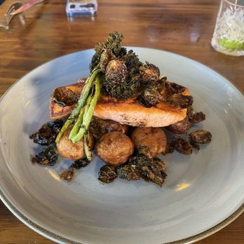 Mai-Tiki Restaurant - New American Near Me - Stuart, Florida