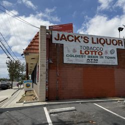 Twilight Liquors - Old school sign JUN2026
