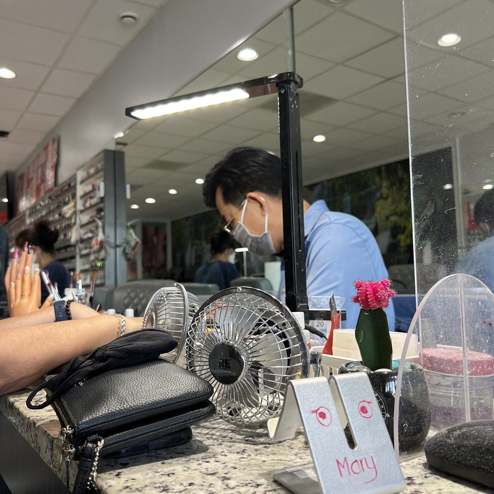 Modern Nail - Some employees have plexiglass, others don't - Nail Salons Near Me - Orlando, Florida Modern Nail - Some employees have plexiglass, others don't - Nail Salons Near Me - Orlando, Florida