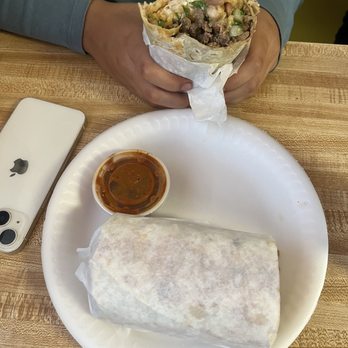 Carnitas Barajas - super burrito de carne asada - Mexican Near Me - Planada, California