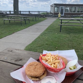 The Raft - Raft Burgers & Fries - Bars Near Me - Fair Haven, Michigan