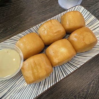 Meet Rice Noodle - golden mini buns - Chinese Near Me - Fairfax, Virginia Meet Rice Noodle - golden mini buns - Chinese Near Me - Fairfax, Virginia