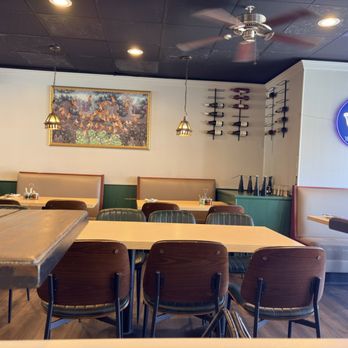 Charm Siam Restaurant - Interior - Noodles Near Me - Long Beach, California
