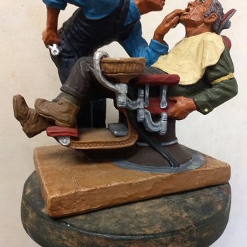 Richard C Brown, DDS - In the waiting room... - Oral Surgeons Near Me - Carmichael, California Richard C Brown, DDS - In the waiting room... - Oral Surgeons Near Me - Carmichael, California