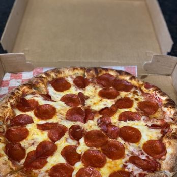 Bigbar - Delicious 14" pepperoni pizza!! This is the small at BIGBAR and a large at pizza chains!! Crazy good - Bars Near Me - Erie, Pennsylvania Bigbar - Delicious 14" pepperoni pizza!! This is the small at BIGBAR and a large at pizza chains!! Crazy good - Bars Near Me - Erie, Pennsylvania