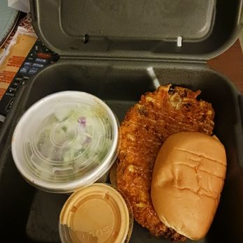 Dave's Hot Chicken - Dave's Not Chicken, slaw and yummy Dave's sauce! - Chicken Shop Near Me - Wilmington, North Carolina