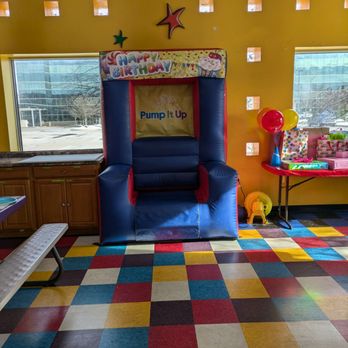 Pump It Up | Wixom - Birthday Girl Chair - Kids Activities Near Me - Wixom, Michigan
