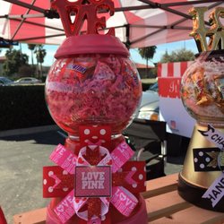 Kandison's Confections - Another one of our candy dishes(who doesn't love pink)
