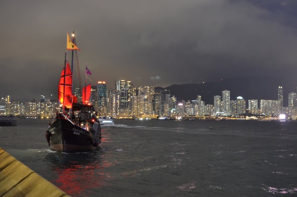 Aqualuna (Tsim Sha Tsui Pier No. 1) by null