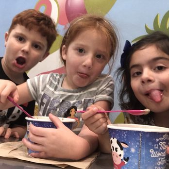 Menchies - Ice Cream & Frozen Yogurt Near Me - Miami Lakes, Florida