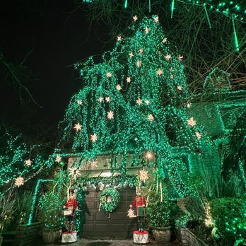 Dyker Heights Christmas Lights - Bus Tours Near Me Dyker Heights Christmas Lights - Bus Tours Near Me