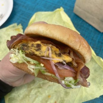 McNally's Outpost - Cheeseburger with bacon, egg and jalapeño - Burgers Near Me - Kernville, California McNally's Outpost - Cheeseburger with bacon, egg and jalapeño - Burgers Near Me - Kernville, California