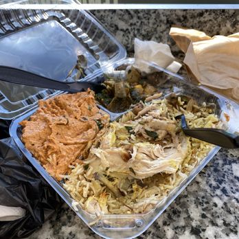 Jerusalem Chicken - Lemon chicken plate with Spicy Hummus and cauliflower - Mediterranean Near Me - Los Angeles, California Jerusalem Chicken - Lemon chicken plate with Spicy Hummus and cauliflower - Mediterranean Near Me - Los Angeles, California