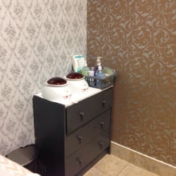 Aly Nail Studio - Newly updated our waxing room.thank you for your support.