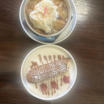 Kersey House - Apple pie tart and a lime eclair for dessert! - French Near Me - Summerville, South Carolina Kersey House - Apple pie tart and a lime eclair for dessert! - French Near Me - Summerville, South Carolina