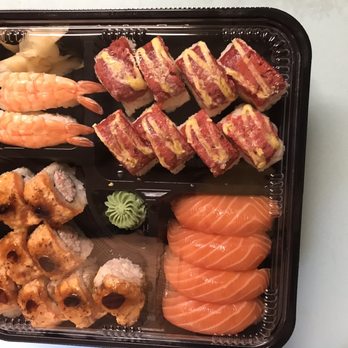 Sushi Blue - House Combo B - Sushi Bars Near Me - Lynwood, Washington