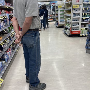 Walgreens - Line to pickup/drop off. - Drugstores Near Me - Las Vegas, Nevada Walgreens - Line to pickup/drop off. - Drugstores Near Me - Las Vegas, Nevada