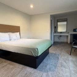 Super 8