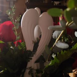 Floral Design - Broken wing