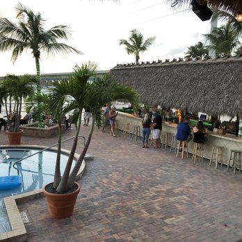 Sunset Grille & Raw Bar - Outdoor bar - Seafood Near Me - Marathon, Florida Sunset Grille & Raw Bar - Outdoor bar - Seafood Near Me - Marathon, Florida