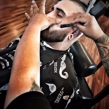 Parlor 19 - Barbers Near Me - Bellflower, California