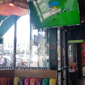 Barneys Beanery - Sandwiches Near Me - Pasadena, California