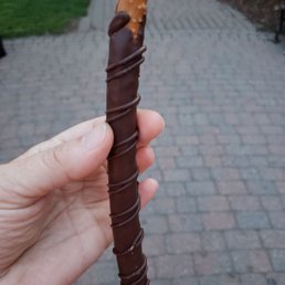 Dark chocolate pretzel is so delicious Dark chocolate pretzel is so delicious