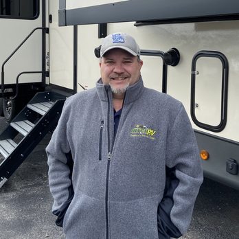 Hitch RV - Lonnie (sales consultant) is from Delaware and has worked in every aspect of the RV industry from Tech to sales. - RV Dealers Near Me - Milford, Delaware Hitch RV - Lonnie (sales consultant) is from Delaware and has worked in every aspect of the RV industry from Tech to sales. - RV Dealers Near Me - Milford, Delaware