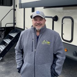 Lonnie (sales consultant) is from Delaware and has worked in every aspect of the RV industry from Tech to sales.