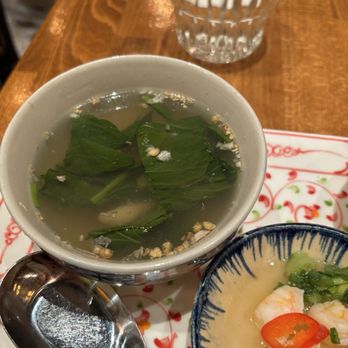 La Dong - Lunch special side soup - Vietnamese Near Me - New York, New York La Dong - Lunch special side soup - Vietnamese Near Me - New York, New York
