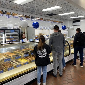Mike's Pastry - Bakeries Near Me - Boston, Massachusetts Mike's Pastry - Bakeries Near Me - Boston, Massachusetts